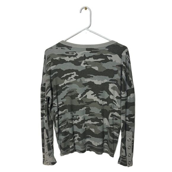 Camo Long Sleeve Top By Chaser - XS - Cotton Blend - Womens Casual Wear - Picture 3 of 6